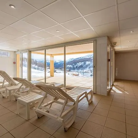 Apartment 6 Pers Avec Piscine Allos